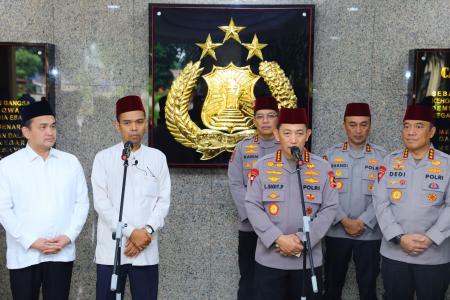 Kapolri Tausiah Ustaz Abdul Somad Jadi Spirit Pengabdian Polri