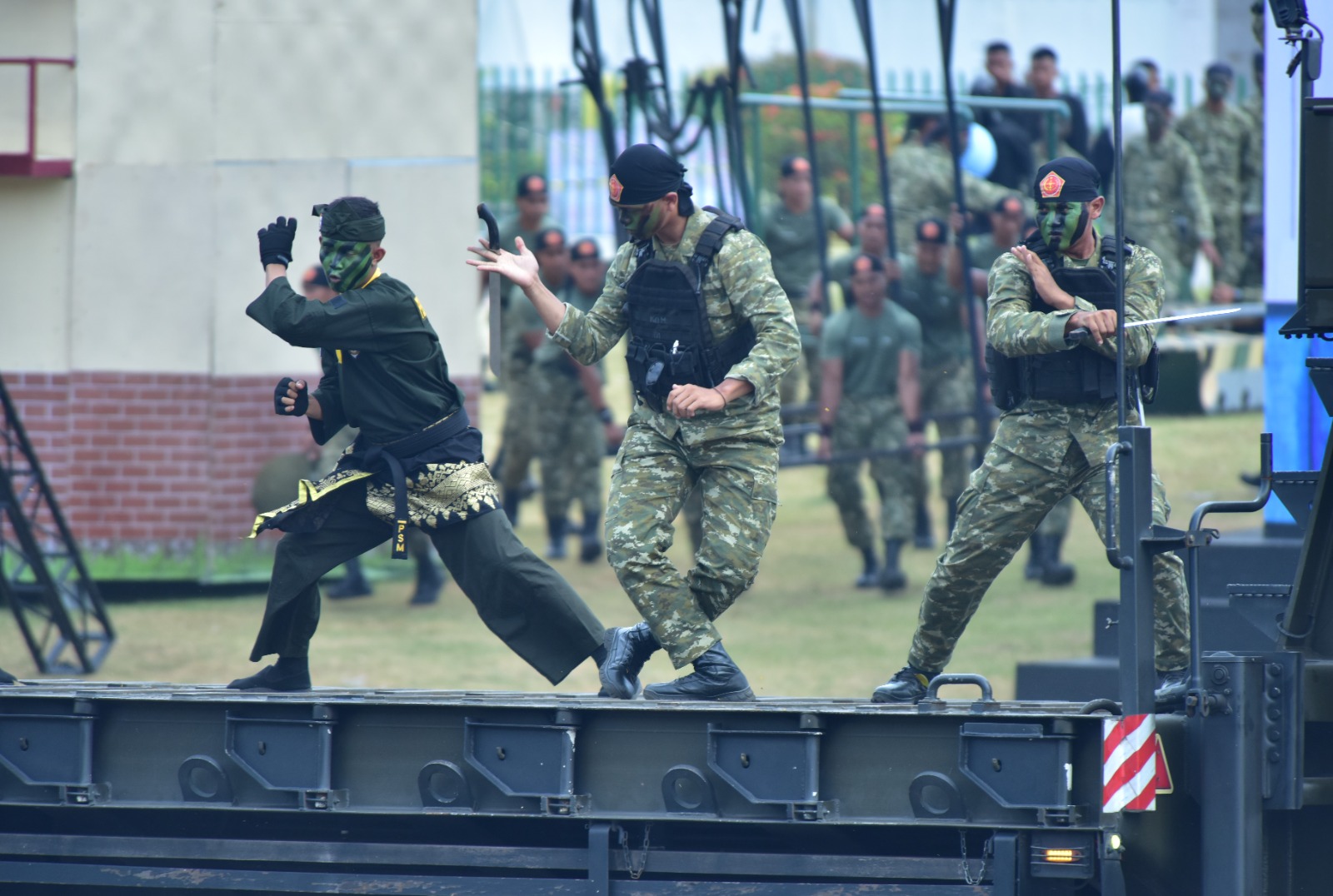 Hut Ke 80 Tni Dipusatkan Di Monas, Atraksi Menarik Dan Panggung Rakyat