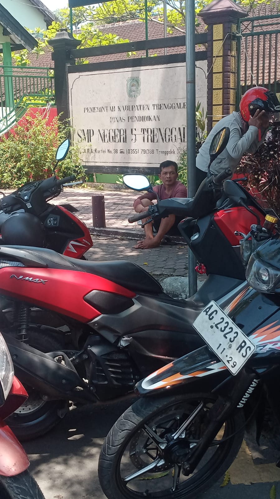 Distribusi Makanan Gratis Smpn 5 Terlambat, Wali Murid Berjam jam Menu