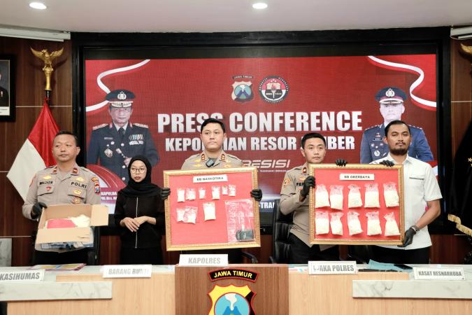Polres Jember Bongkar Jaringan Narkoba 15 Tersangka Diamankan, Modus R