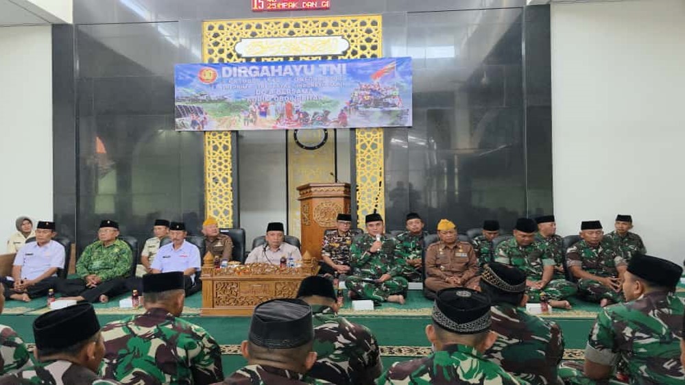Doa Bersama Di Masjid Al Ikhlas Kodim 0808 blitar Memperingati Hut Ke
