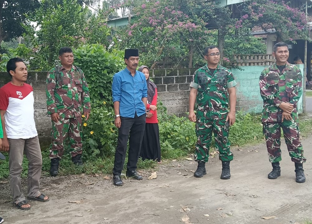 Koramil Jajaran Kodim 0808 blitar Siapkan Lahan Pembangunan Koperasi D