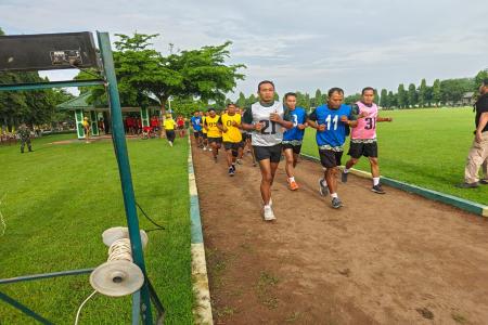 Ukur Kemampuan Fisik Prajurit Kodim 0808Blitar Laksanakan Kesegeran Ja