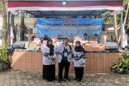 Upacara Hari Guru Nasional 2025 di Padalarang Digelar di SMP Negeri 2