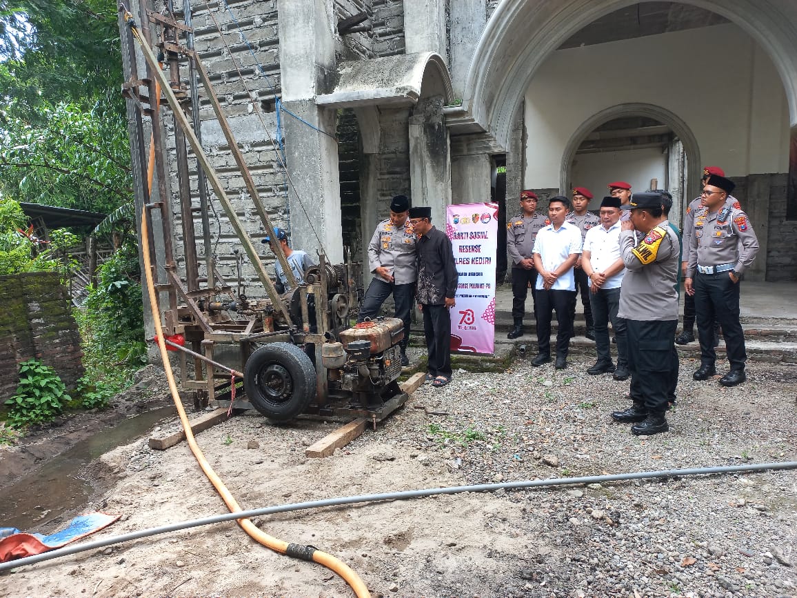 Peringati Hari Jadi Reserse Ke  78 Polres Kediri Bantu Sumur Bor
