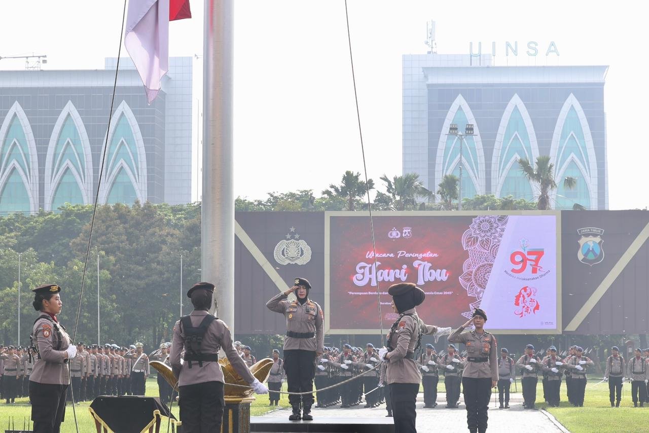 Polda Jatim Peringati Hari Ibu Tekankan Peran Strategis Perempuan Menu