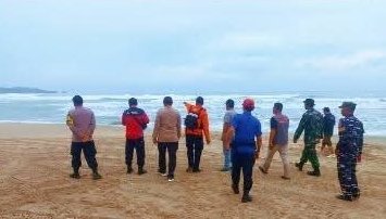 Nahas, Pemuda 19 Tahun Asal Jakarta Timur Hilang Terseret Arus Laut Di