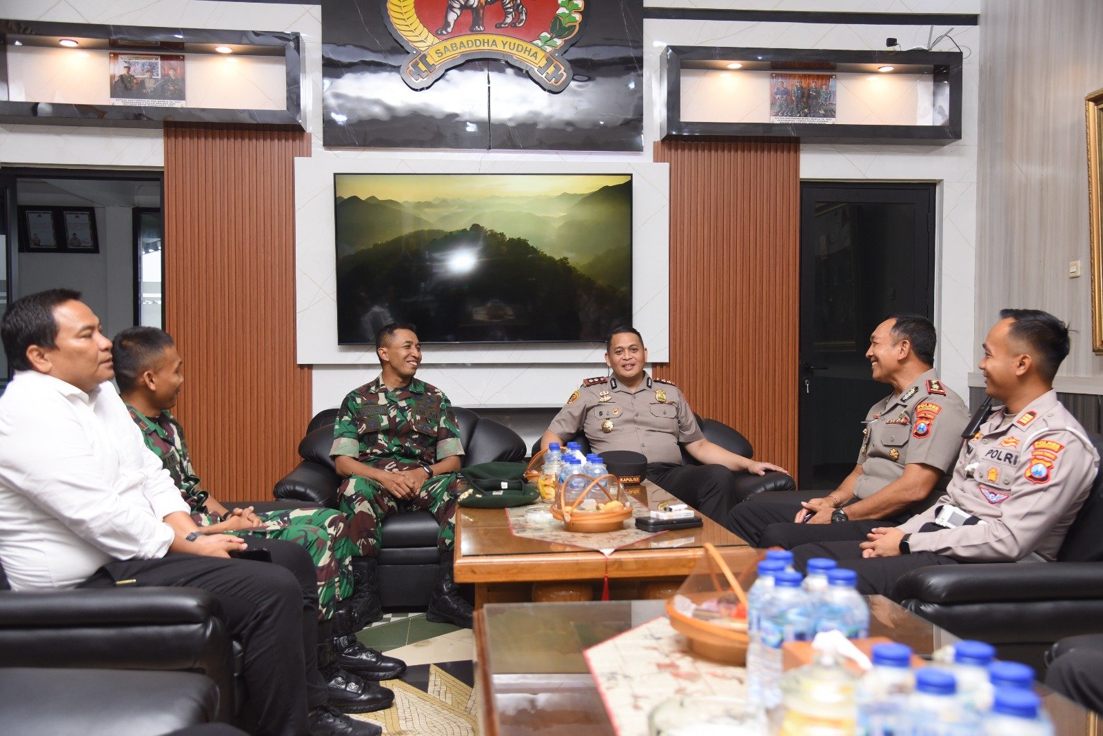 Bangun Kebersamaan, Kapolres Bondowoso Jalin Silaturahmi Dengan Forkop