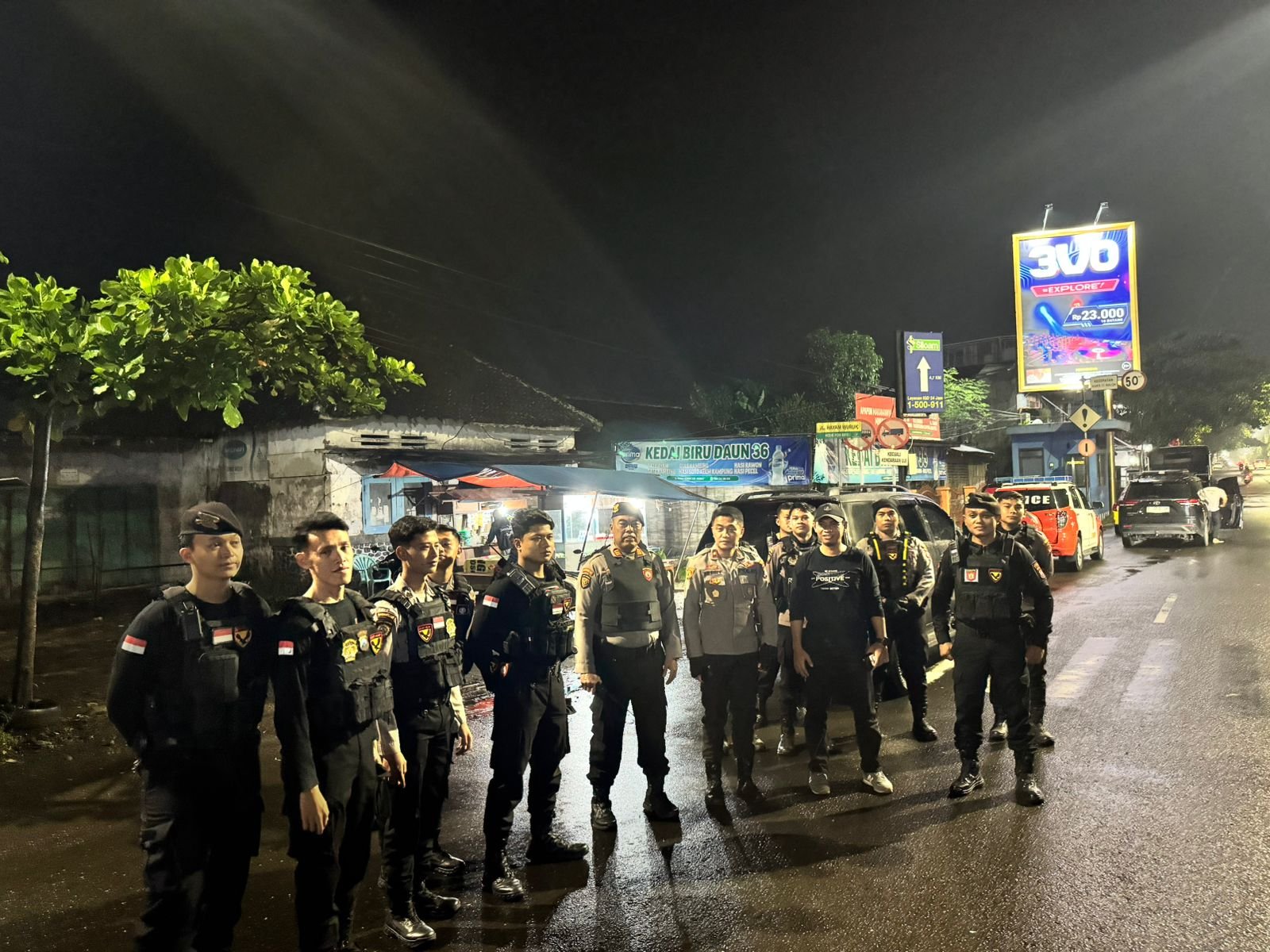 Pimpin Patroli Malam, Wakapolres Jember : Wujudkan Keamanan Dan Kenyam