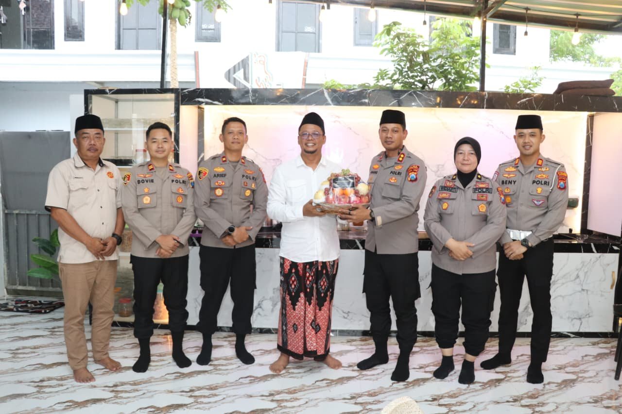 Perkuat Sinergi Ulama Dan Polri, Kapolres Sumenep Jalin Silaturrahmi D