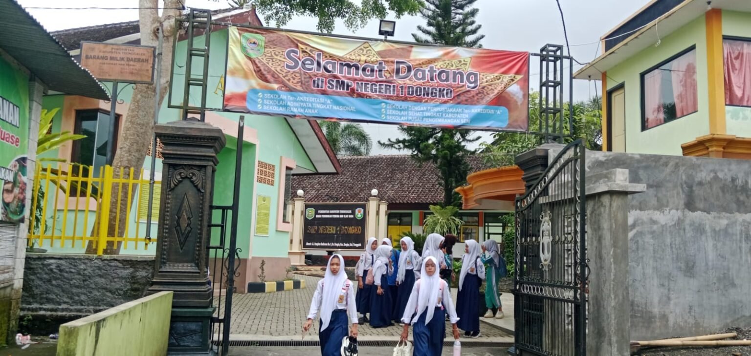 Keresahan Wali Murid , Dugaan Pungli Di Smpn 1 Dingko Iuran Berkedok S