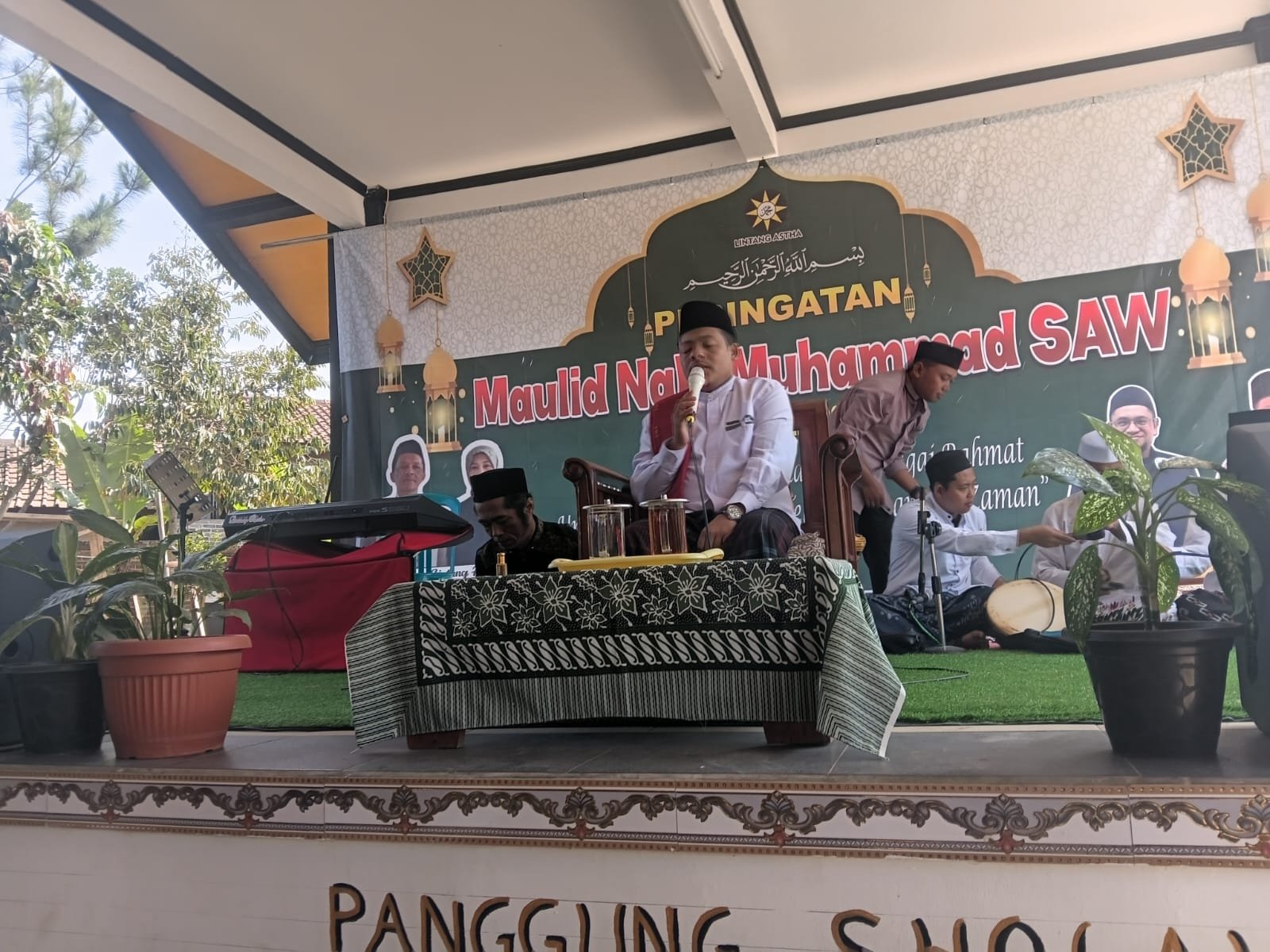 Maulid Nabi 1448 H Di Masjid Agung Lintang Astha, Teladani Rasulullah 